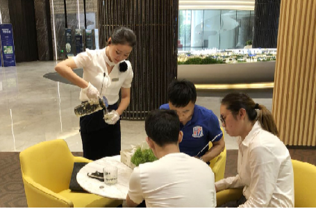 中等和大型